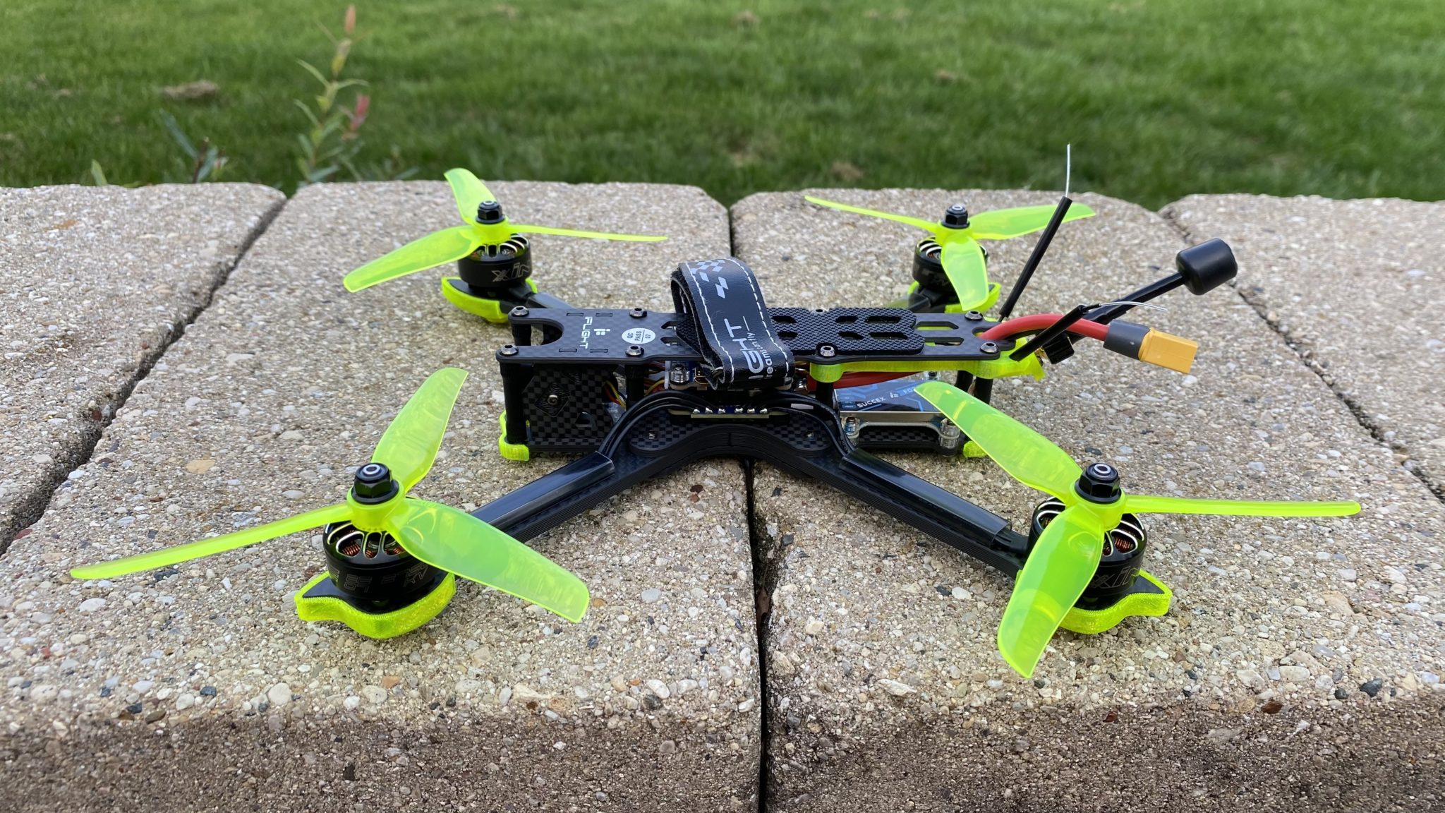 iFlight Nazgul5 V2- The Best 5" Quad You Can Buy! - Half Chrome Drones